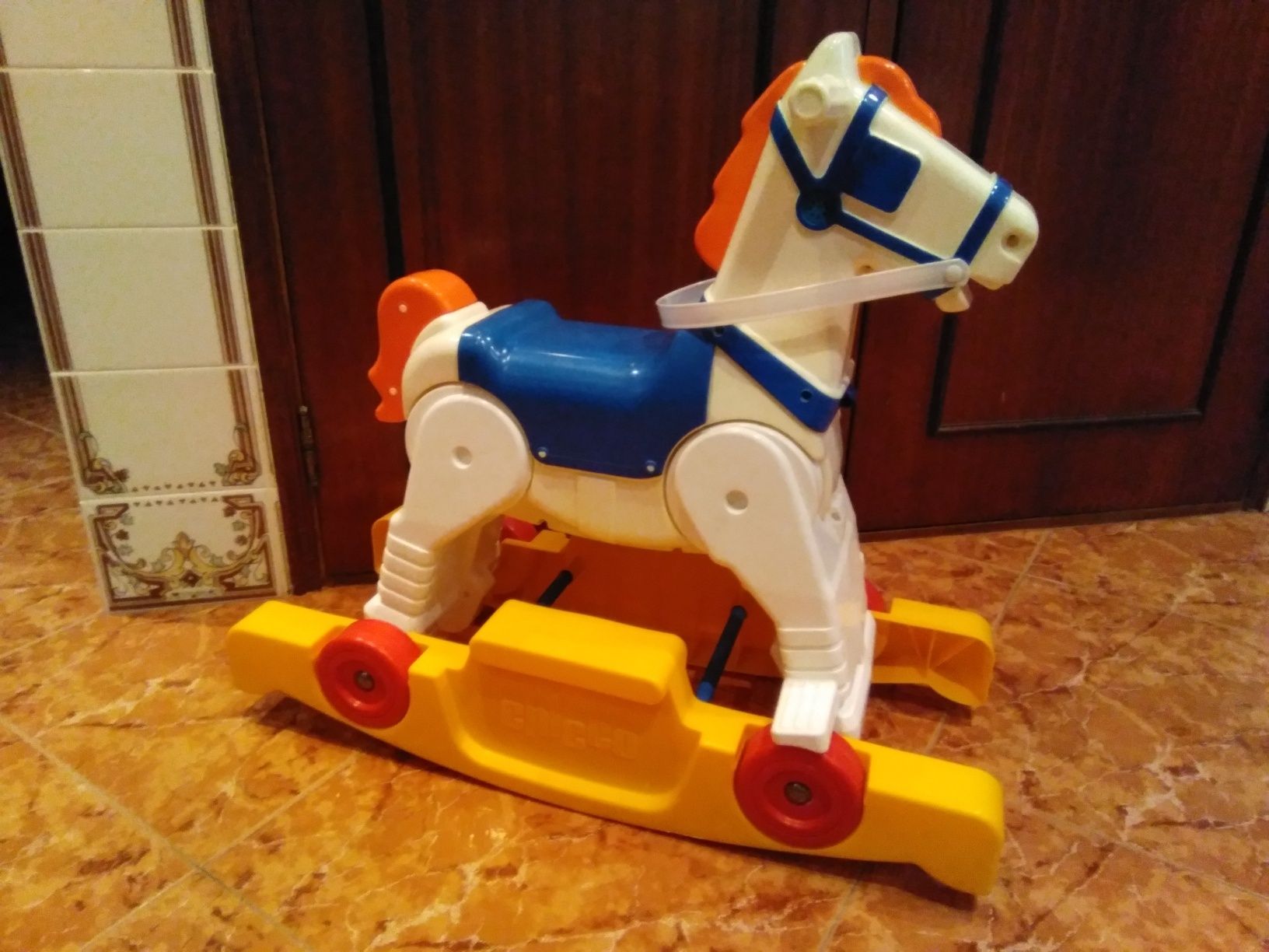 Cavalinho da Chicco brinquedo para baloiçar ou cavalgar, bebé, criança