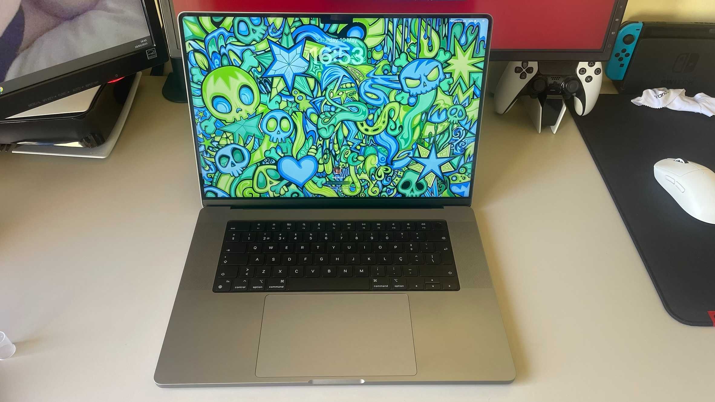 MacBook Pro 16" M1 Max 32GB / 1TB - Space Gray - IMPECÁVEL + CAPA