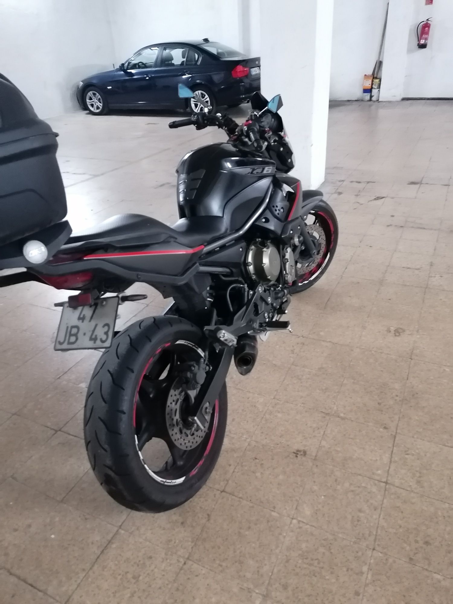 Yamaha XJ6 2010 Akaprovik