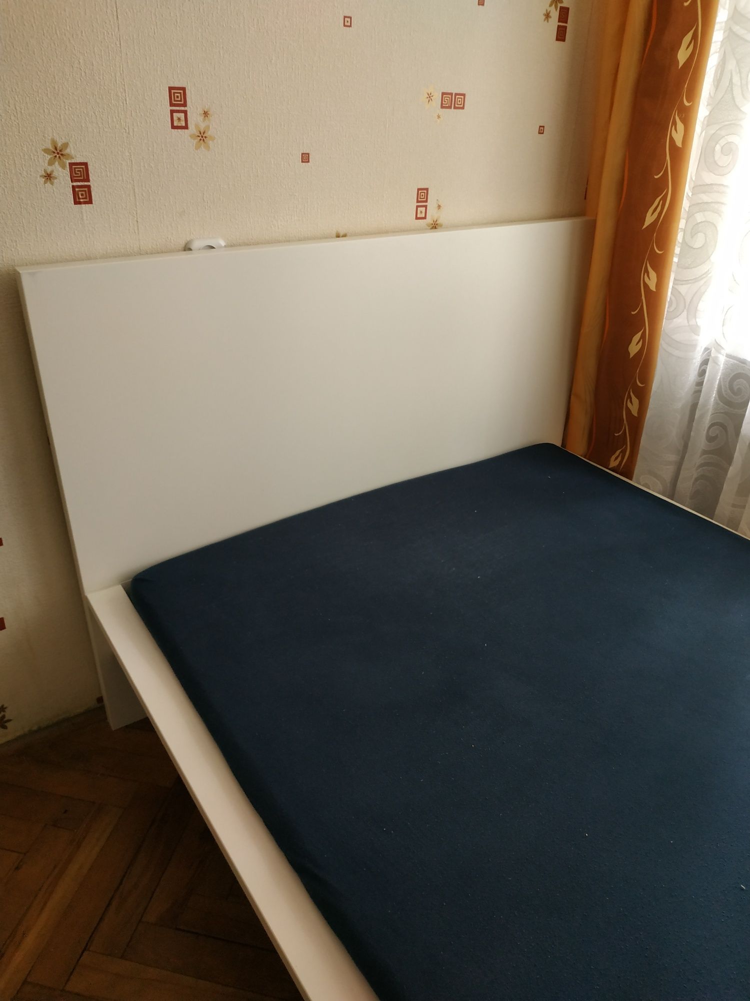 Łóżko malm Ikea 120x200 ze stelażem+ materac Jysk