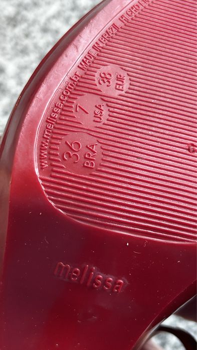 Melissa 38 sapatos vermelhos de salto alto tacão