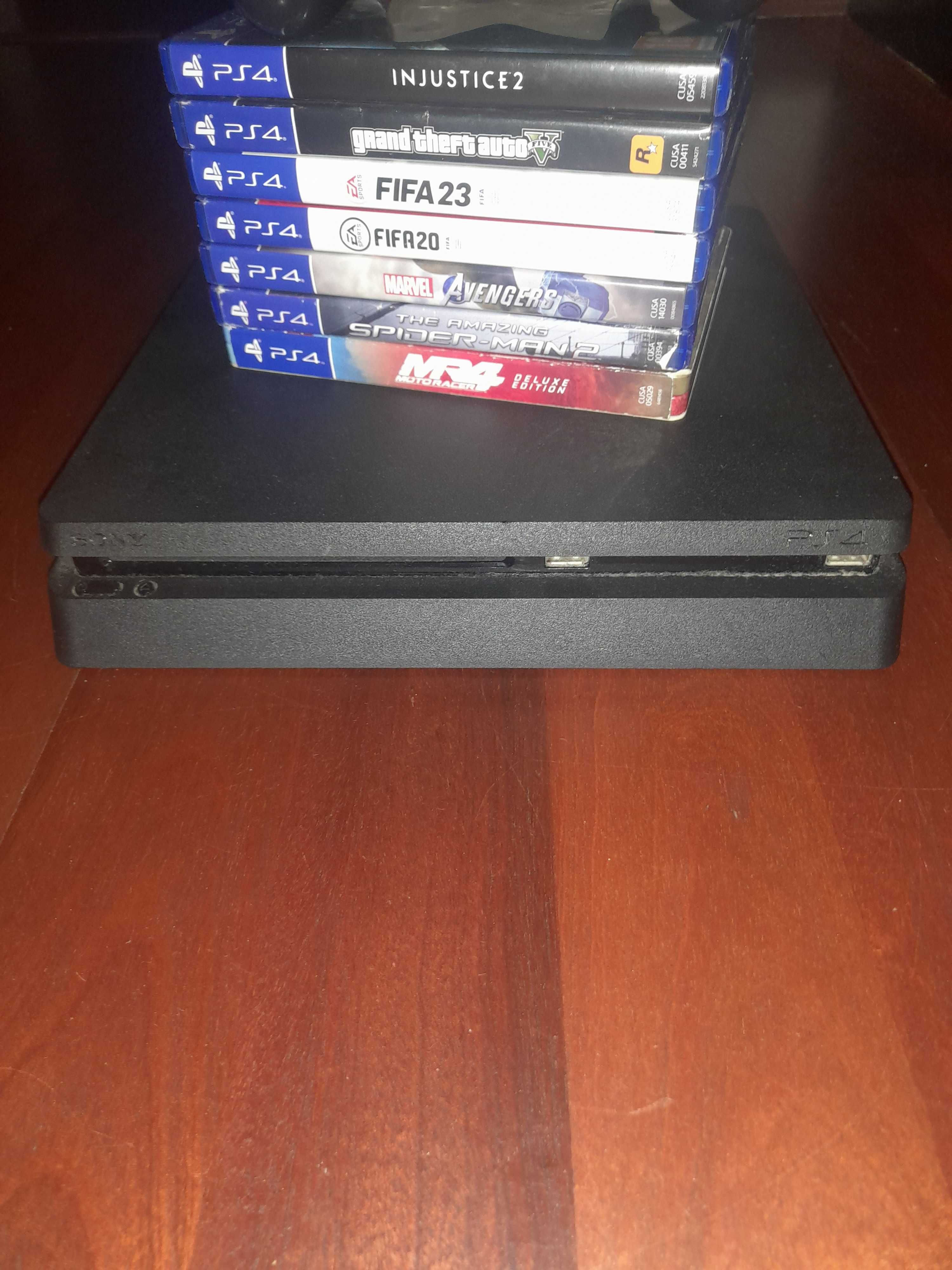 Vendo PlayStation 4 Slim 1TB com Comando Original + 8 Jogos