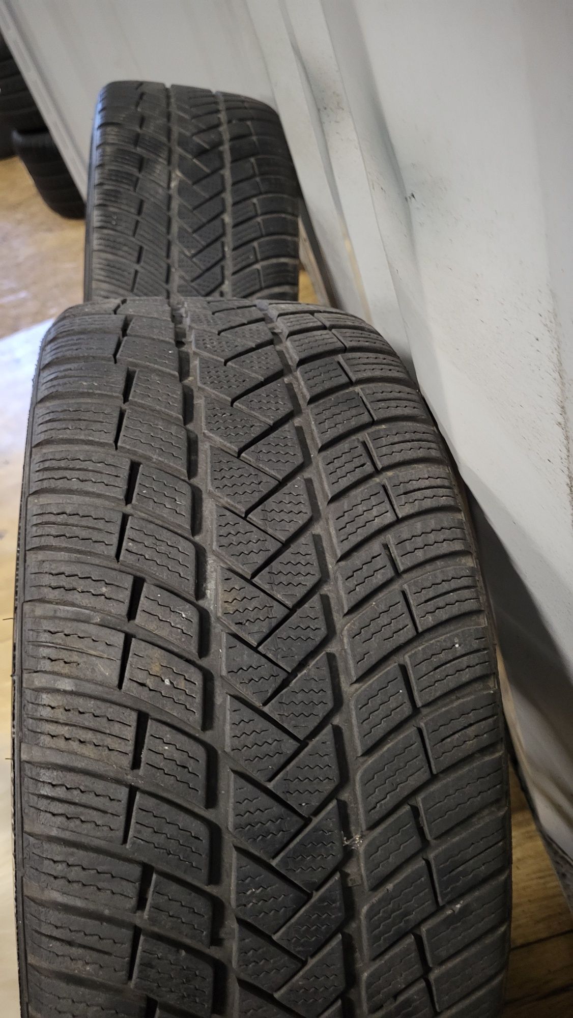 Alufelgi Audi 18" 5x112 z oponami 225/40 R18 A3 8V A4 B9 B8 B7 A6 TT