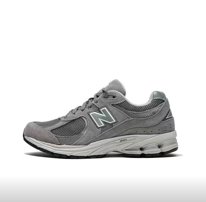 Кросівки New Balance 2002r