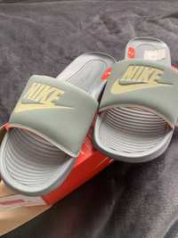 Тапочки Nike