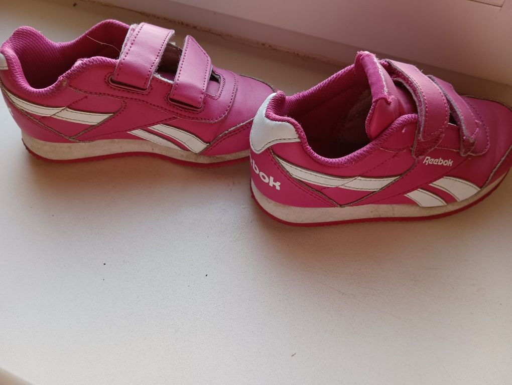 Sprzedam buty dziewczęce Reebok rozmiar 28