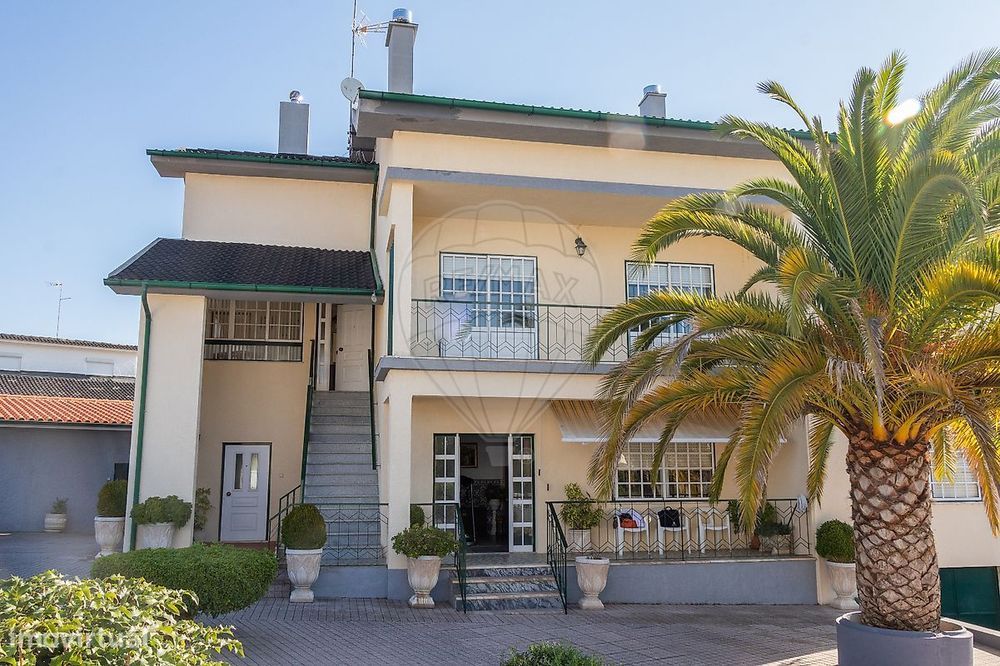 Moradia T6 para venda