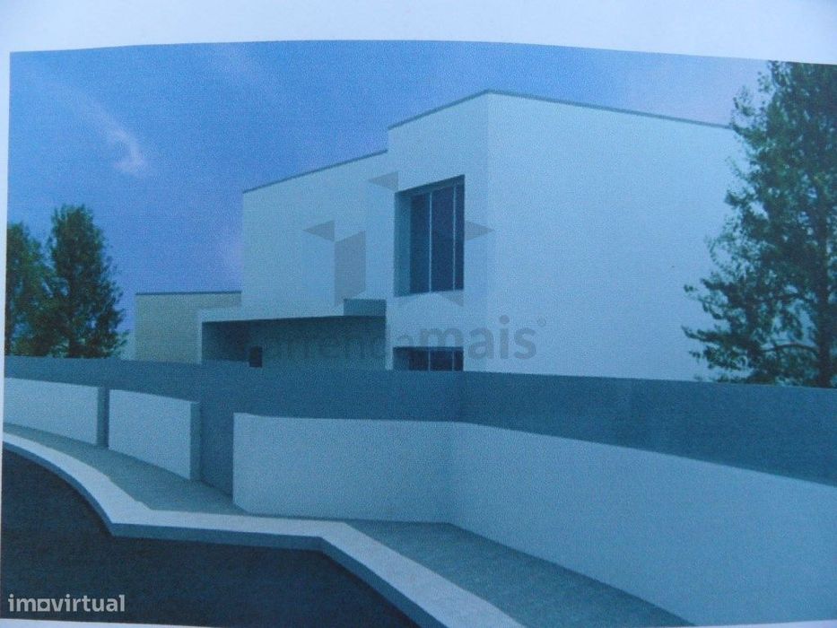 Coimbra-Terreno com projecto para moradia
