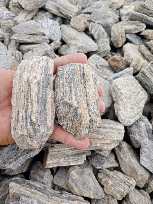 Kora kamienna, sosnowa, grys, otoczak, żwir, ziemia, kruszywo