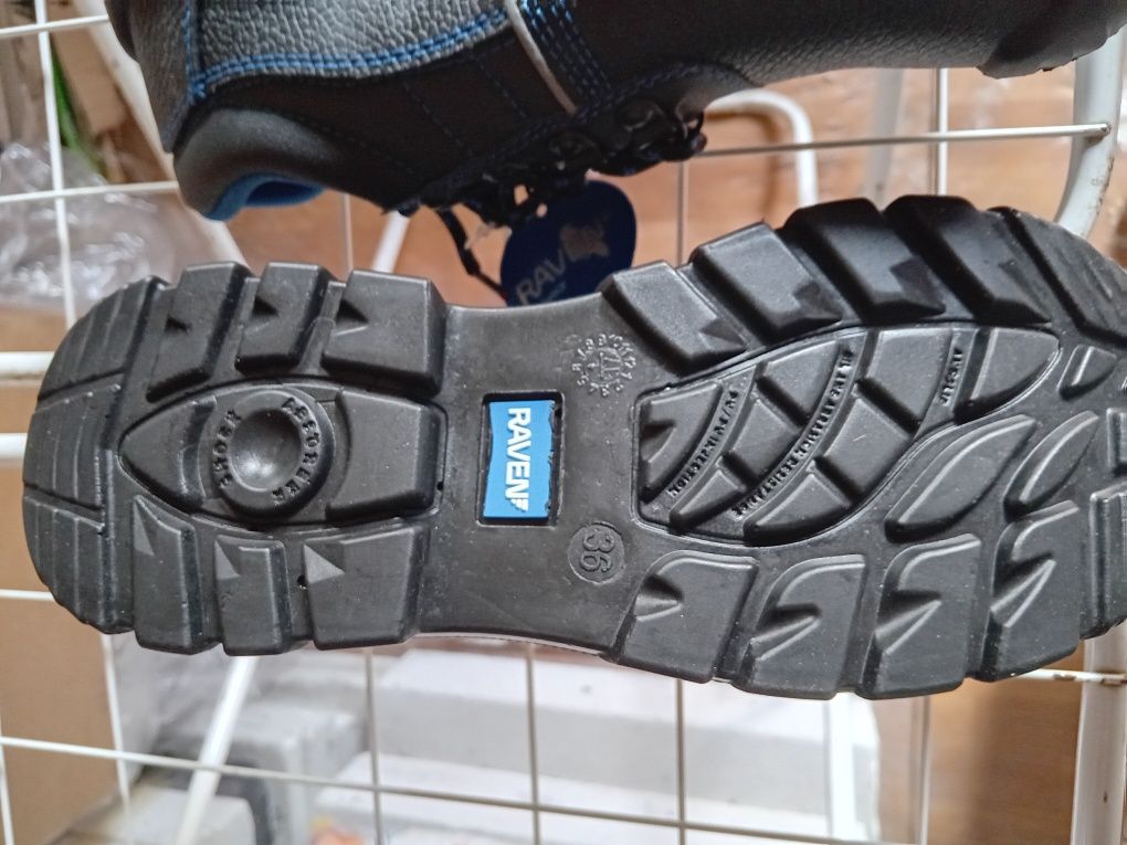Obuwie robocze nowe