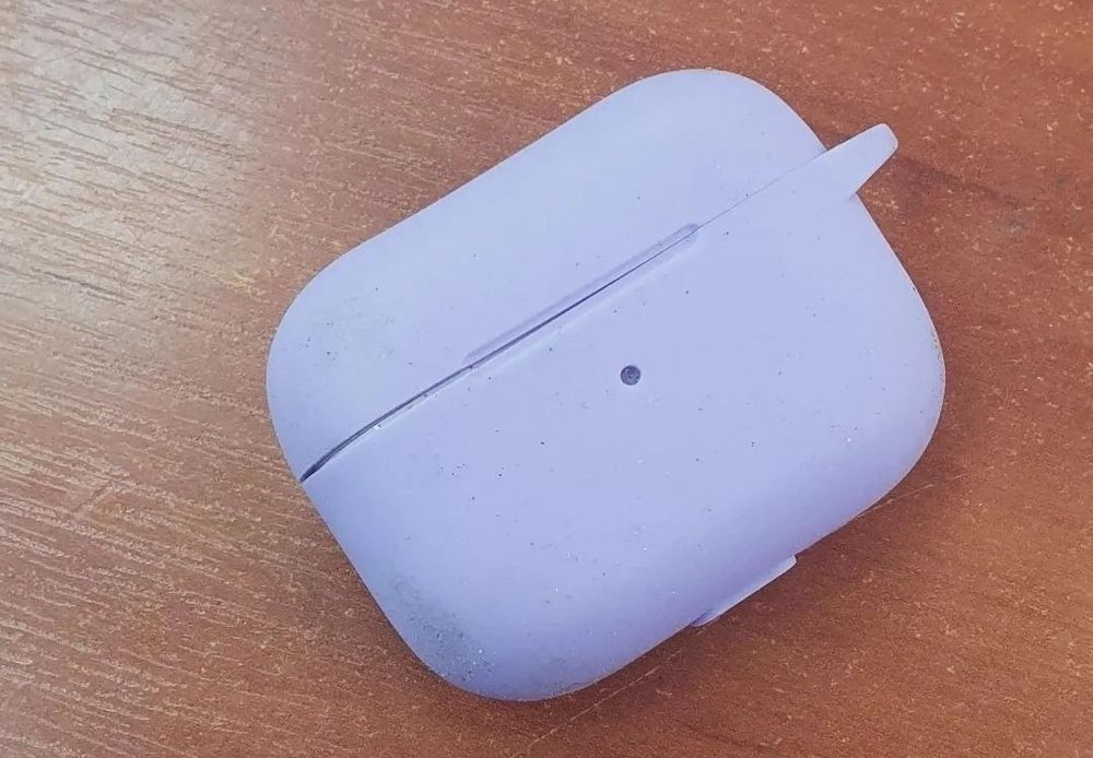 Кейс с чехлом без наушников.Наушники кейс беспроводные. Блютуз.