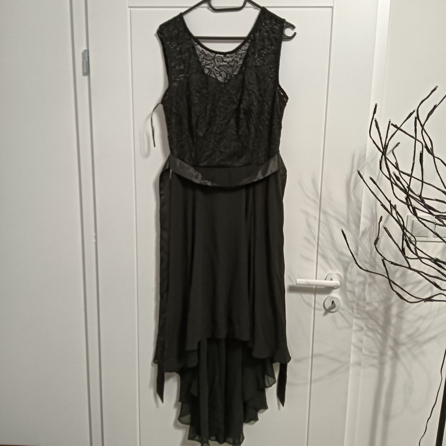 Czarna suknia wieczorowa L Bery Love