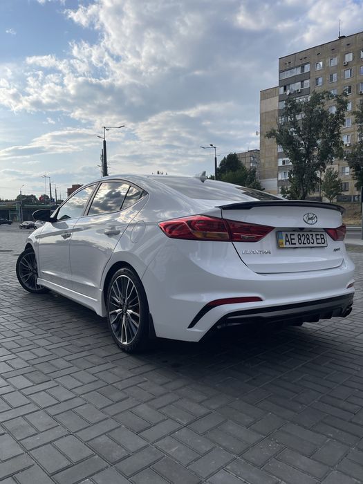Hyundai Elantra Sport  2018 White 1.6L turbo