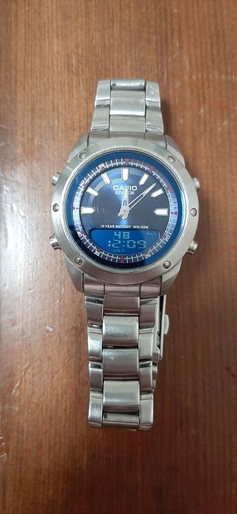 Продам часы casio.