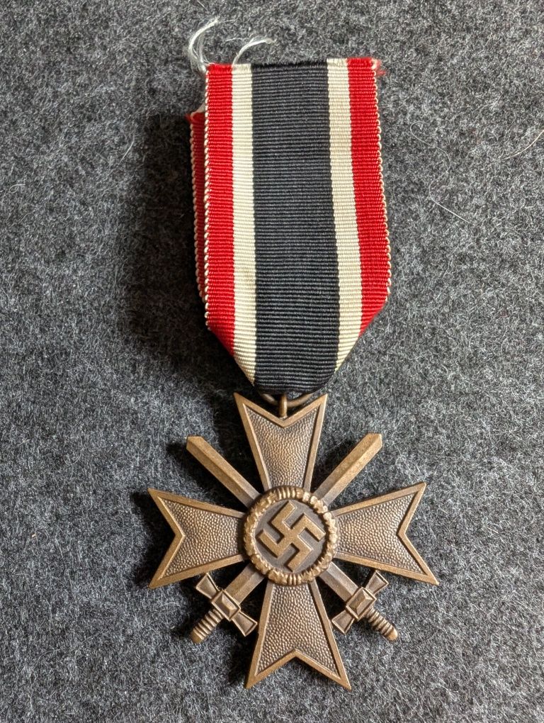 Odznaczenie niemieckie Krzyż Zasługi Wojennej KVK Kriegsverdienstkreuz