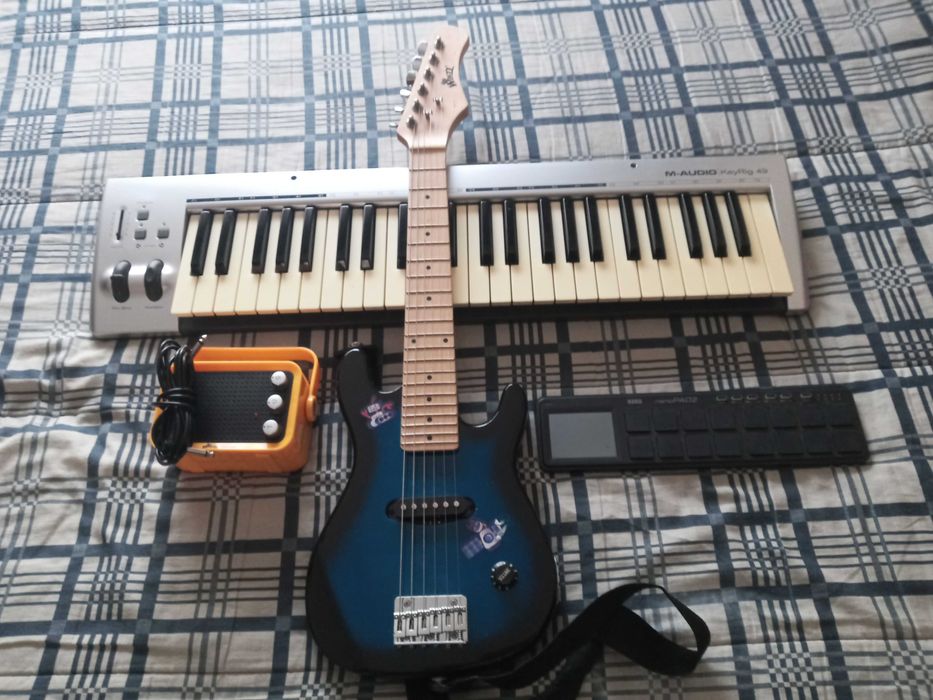 Teclado USB-Pad-Guitarra- amplificador.