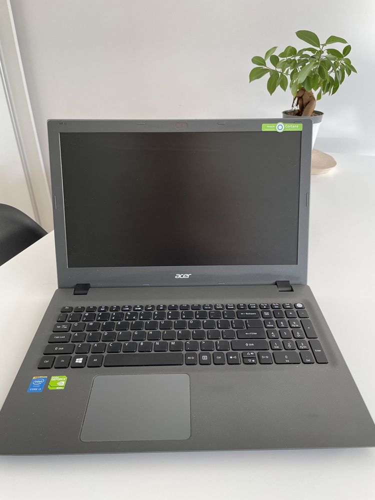 Laptop Acer Aspire E5 573 series stan idealny