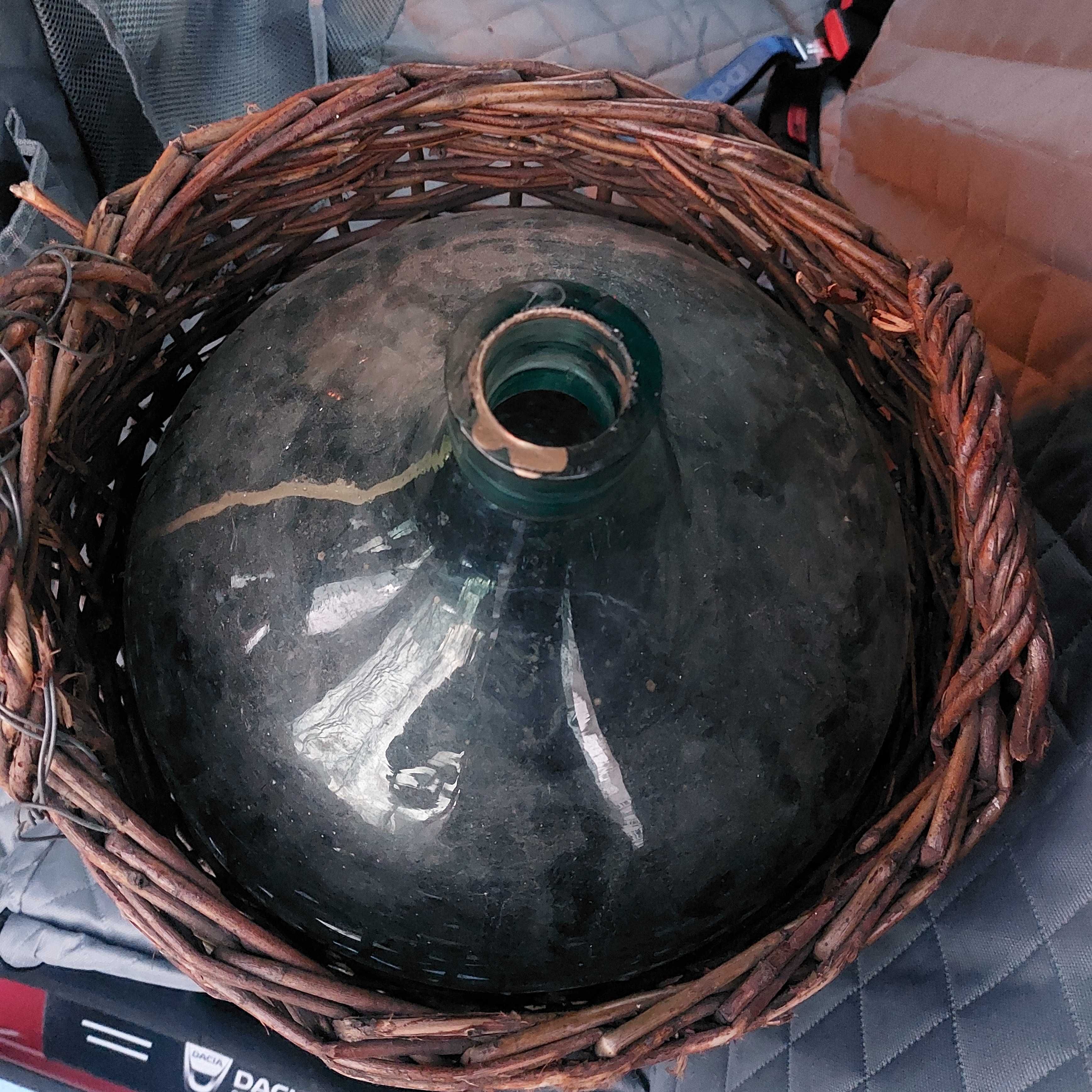Stara butla do wina balon