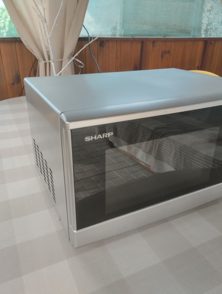 Микроволновка SHARP.