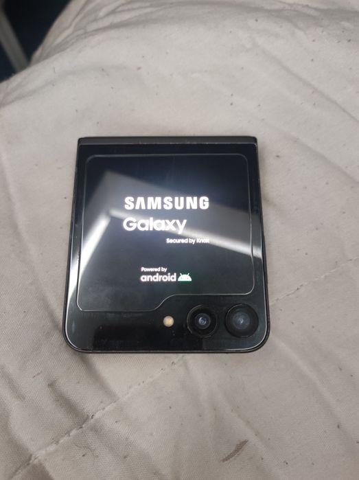 Samsung Galaxy Flip 5