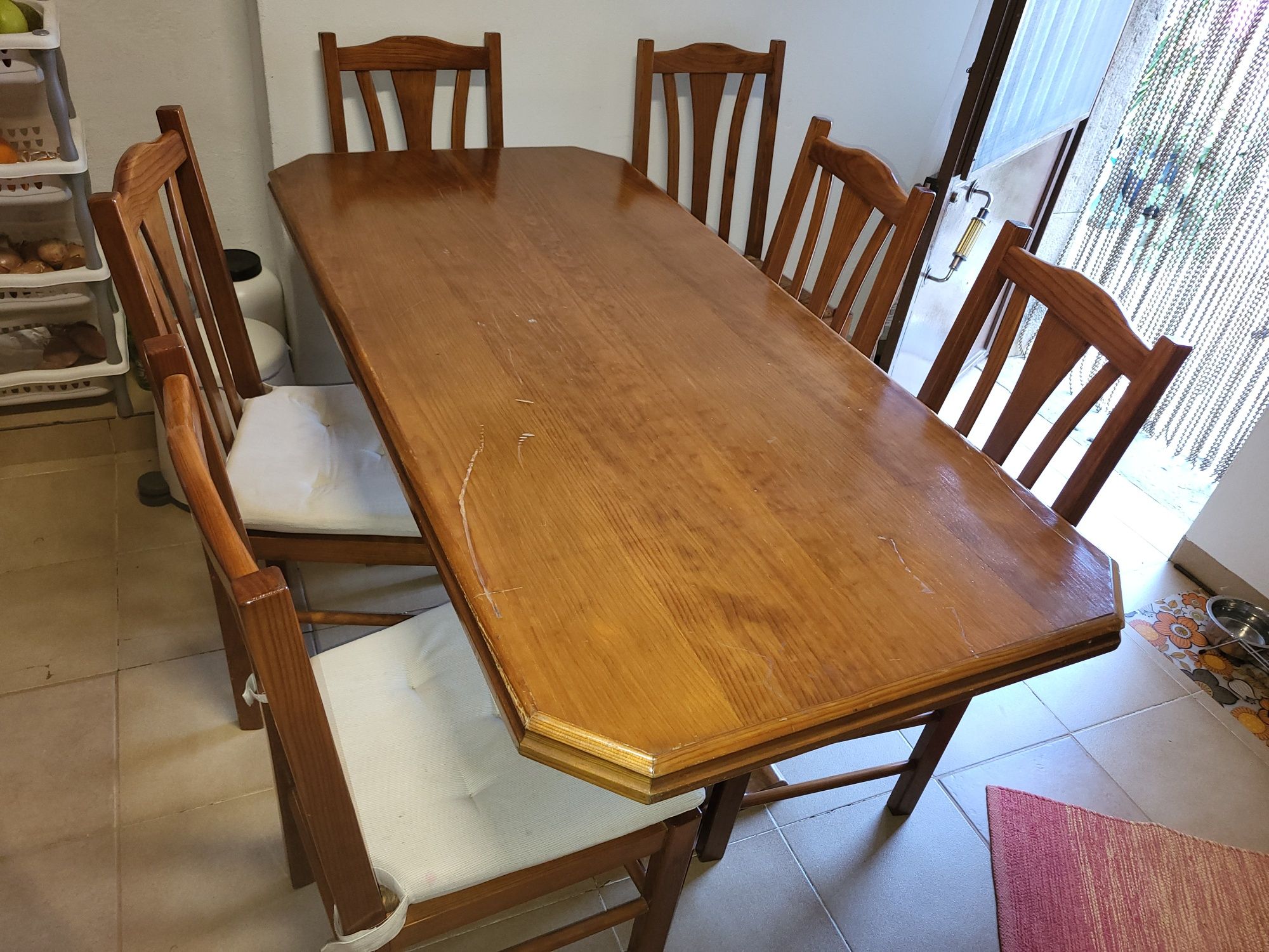 Mesa jantar em madeira maciça +6 cadeiras