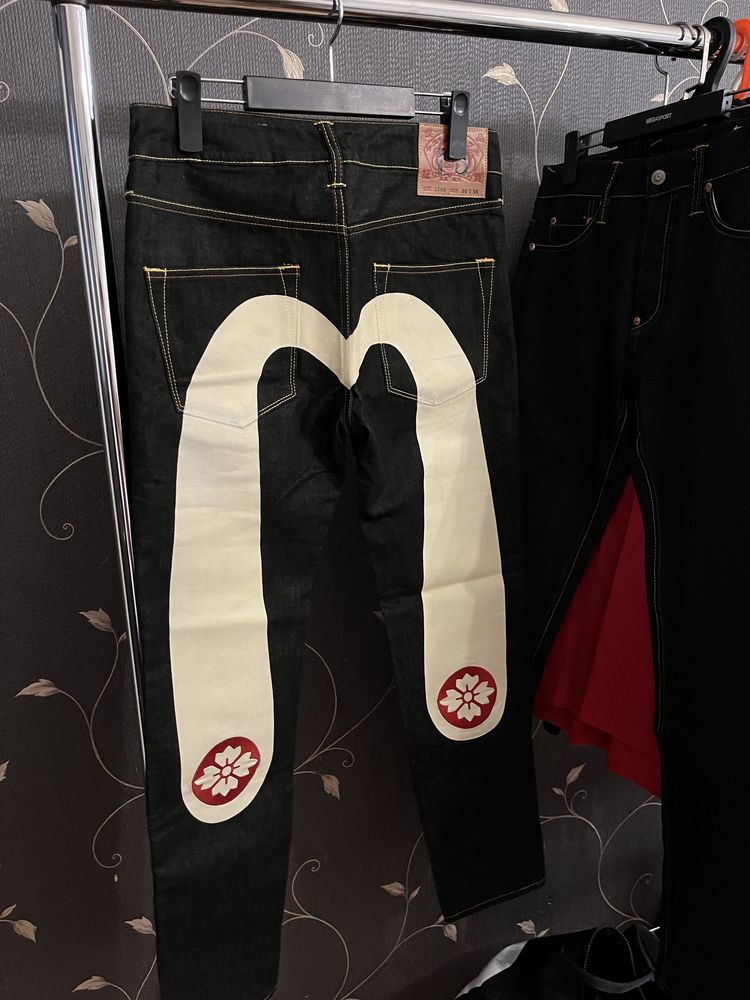 Джинсы Evisu темно-сині big logo