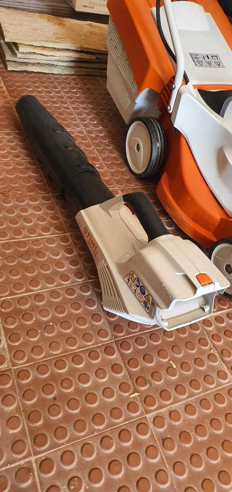 Jardinagem da STIHL - corta-relva, desserrador e soprador