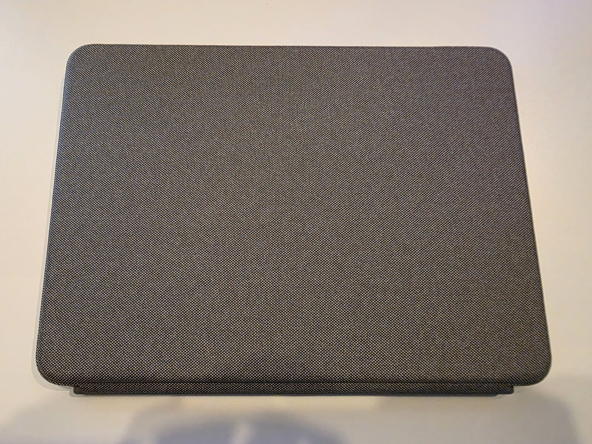 Logitech Combo Touch iPad Pro 11
