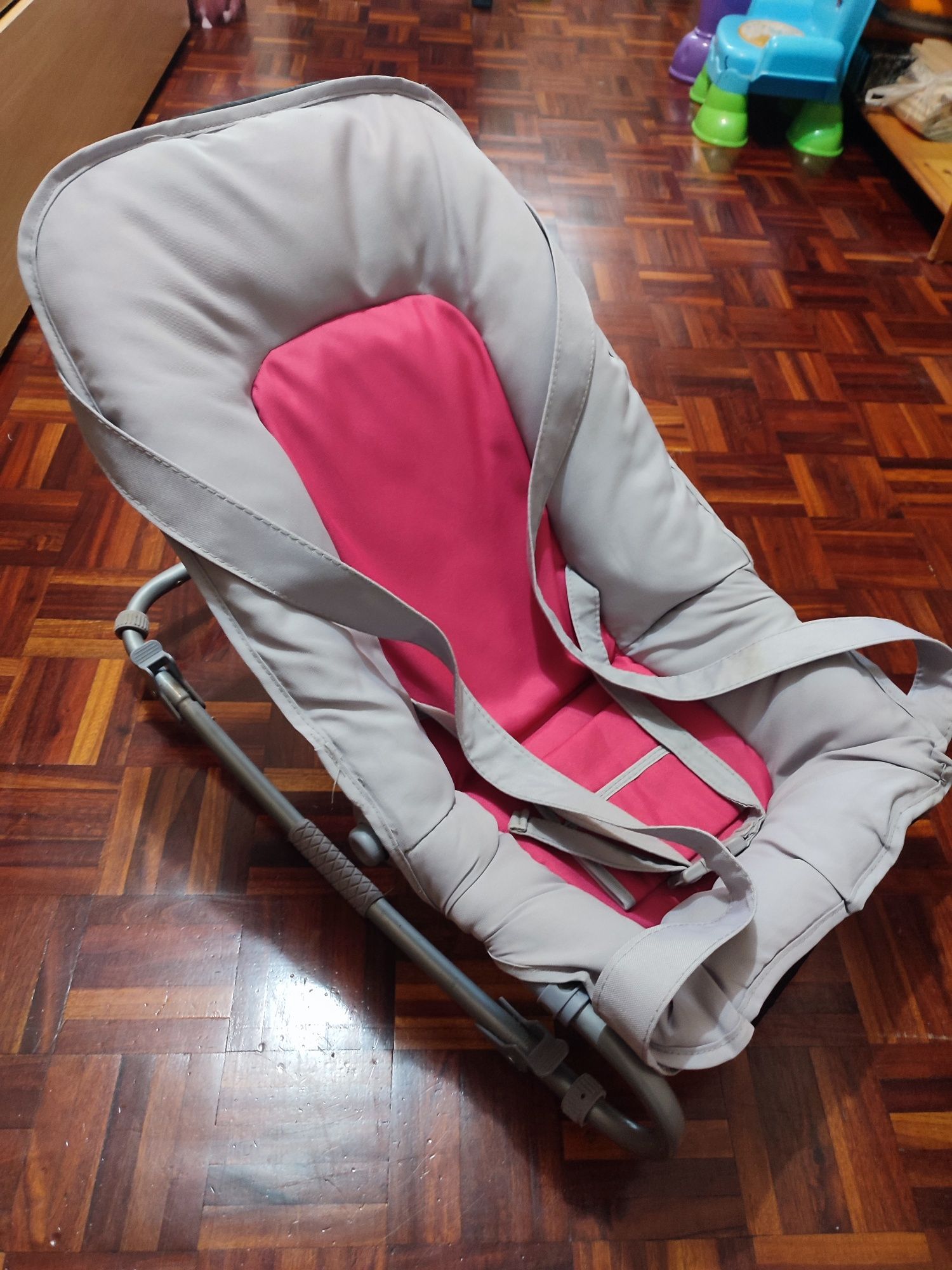 Carrinho de passeio e cadeira de descanso