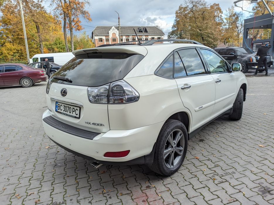 Авто Lexus RX400h японський преміум класу гібрид економна