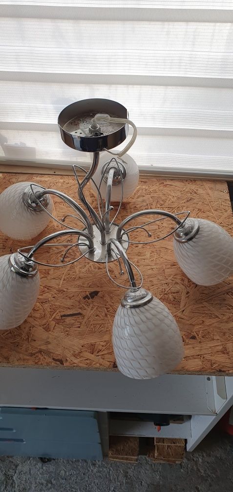 Lampa pokojowa żyrandol