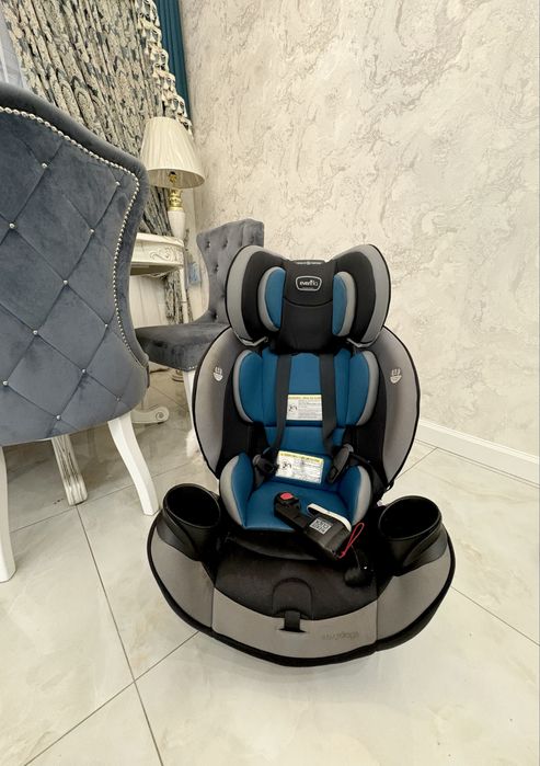 Автокресло “AVENFLO” от 0 до 12 років