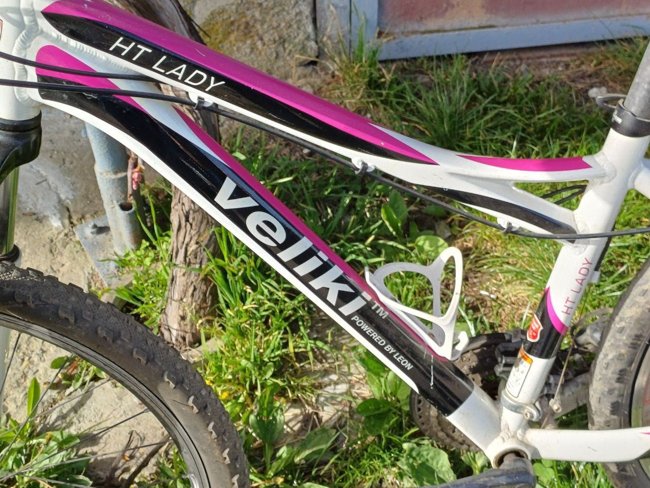 Велосипед підлітковий жіночий 26 колеса; від фірми Leon Veliki