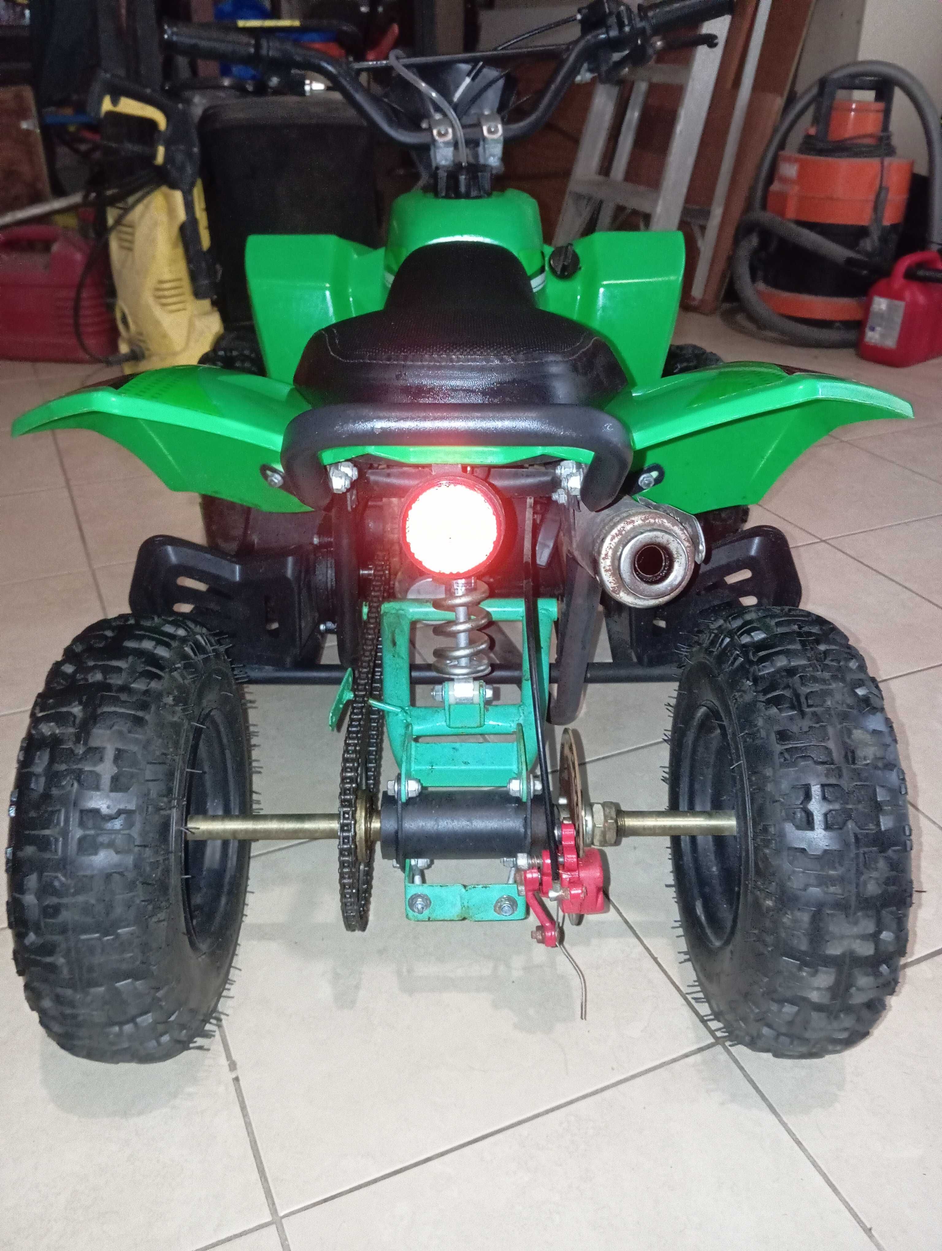 Moto 4 49cc em bom estado
