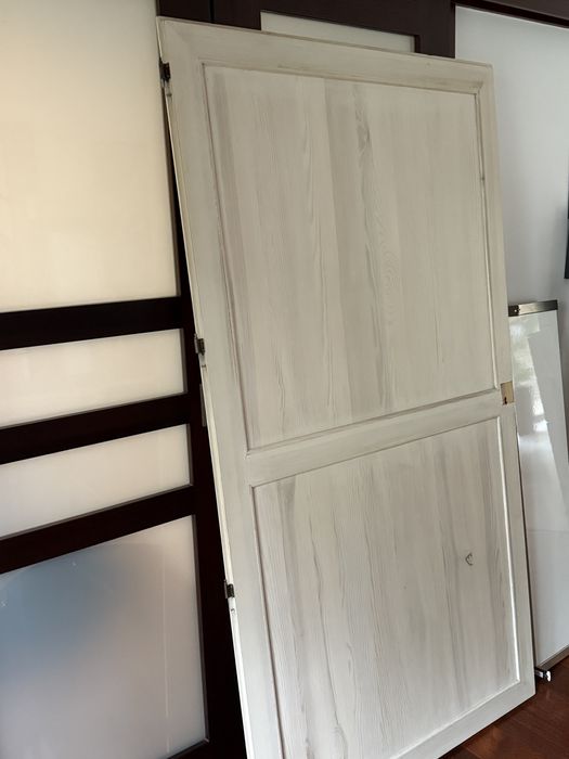 Duża drewniana szafa 220x118x40, solidna z polkami i szufladami