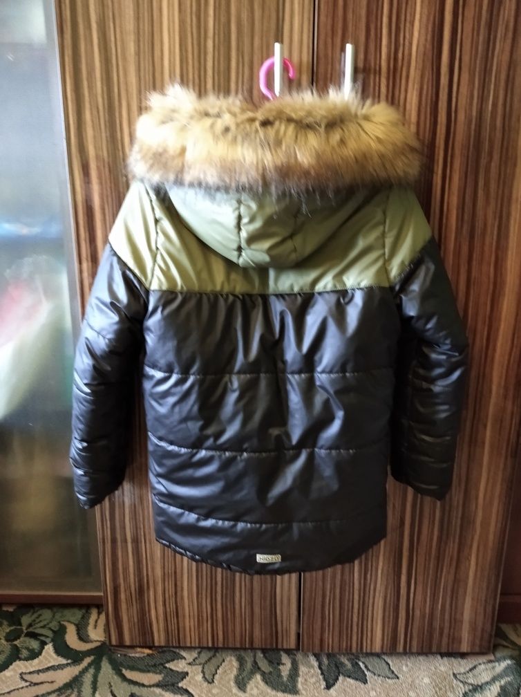 Зимова курточка р146
