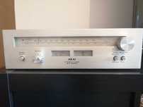AKAI - AT-2200 // Sintonizador Estéreo Vintage