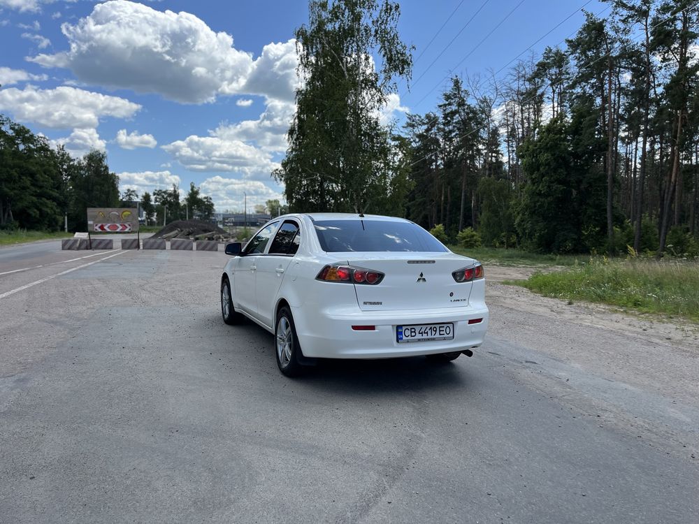 Продам автомобіль Mitsubishi Lancer