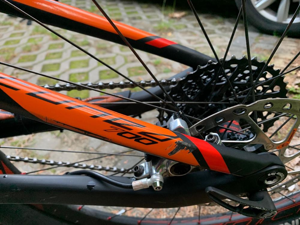 SCOTT Genius LT 700 Tuned Plus