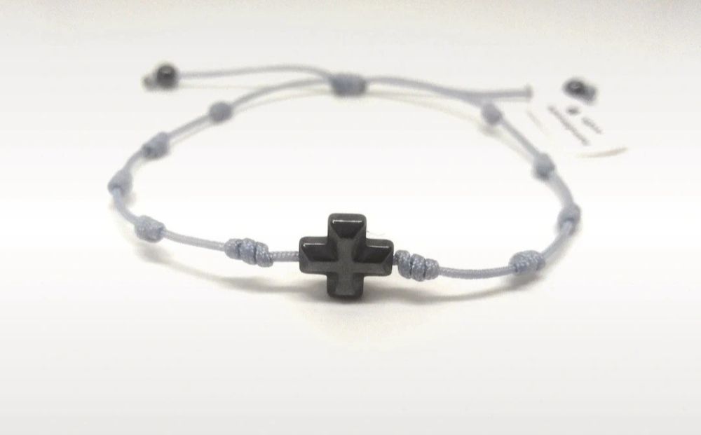 Różaniec sznurkowy na rękę beczułki hematyt