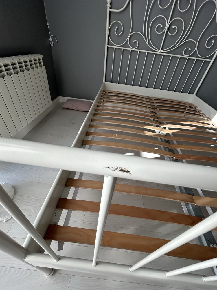 Rama łóżka IKEA - metalowa, biała, ze stelażem- rezerwacja