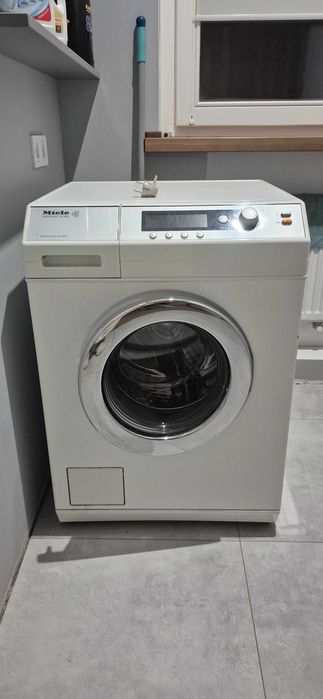 Пральна машина Miele