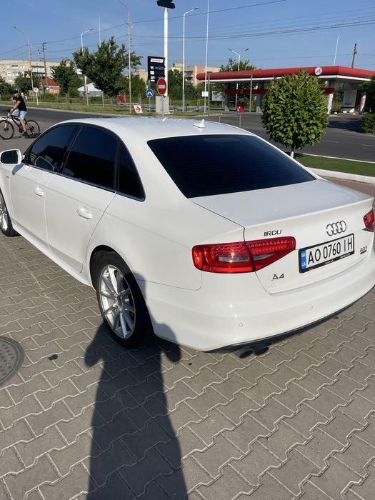 Audi A4 b8 S-line quattro