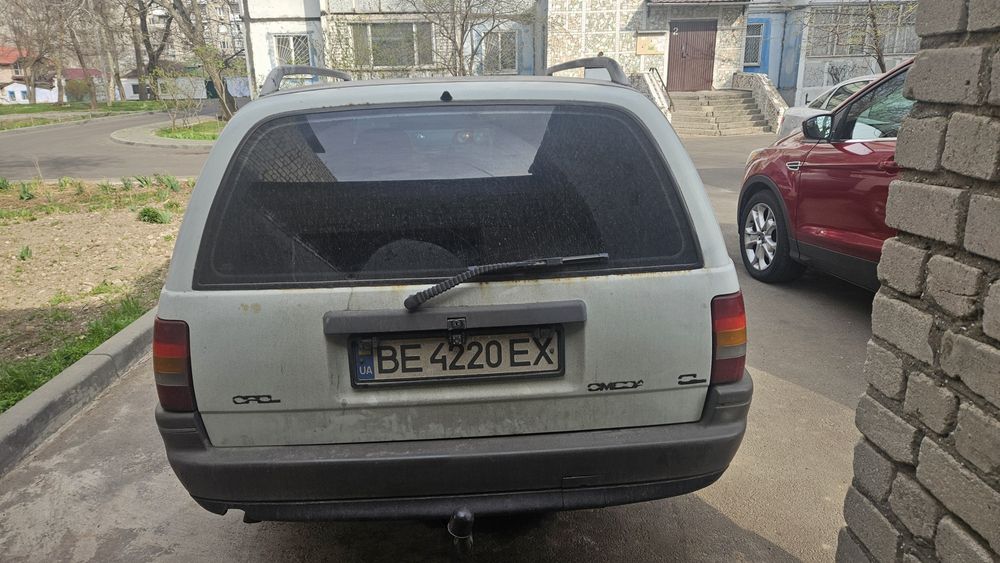 Opel Omega A Caravan
