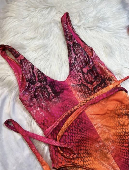 Купальник суцільний  новий