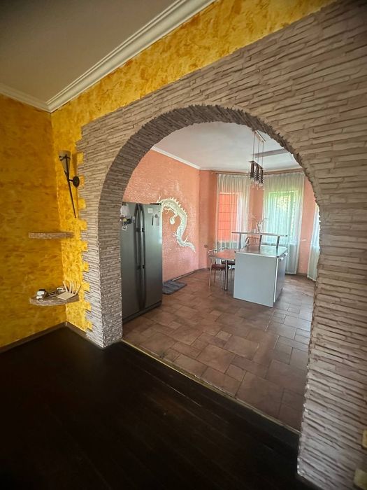 Торг Продам дом 4 ком.+ гостевой дом,подвал,18 соток.Море и лиман