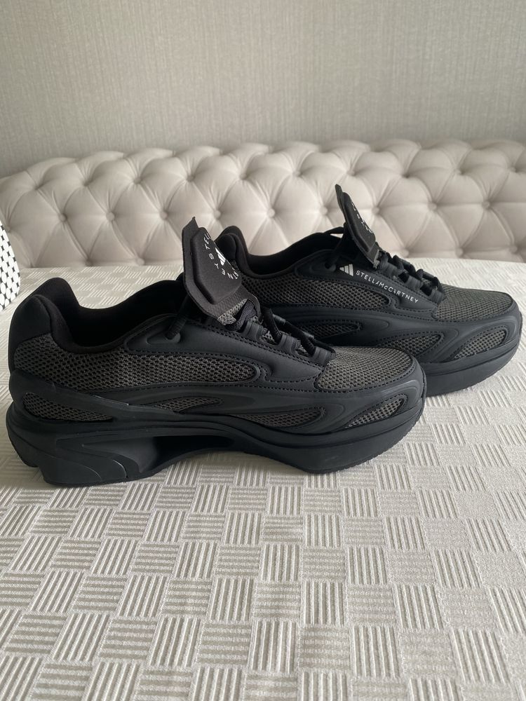 Кросівки чорні від ADIDAS STELLA McCARTNEY, розмір 6,5