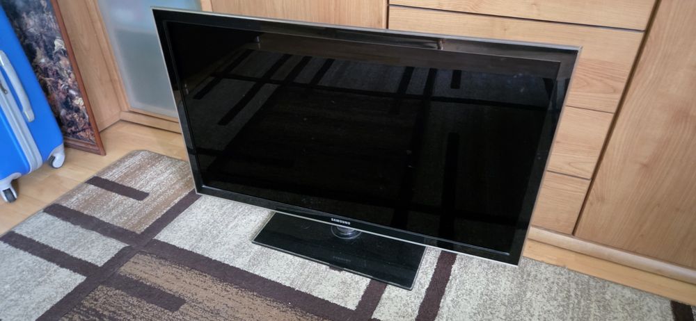 Telewizor Samsung UE42D500 sprawny