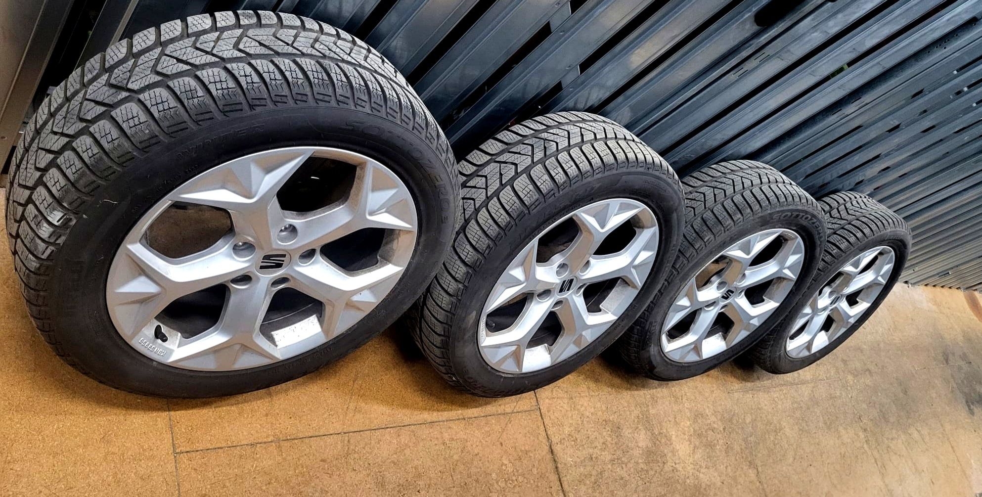 Koła Felgi 17 5x112 SEAT.Opony zimowe 215/55/17 PIRELLI SOTTOZERO 3