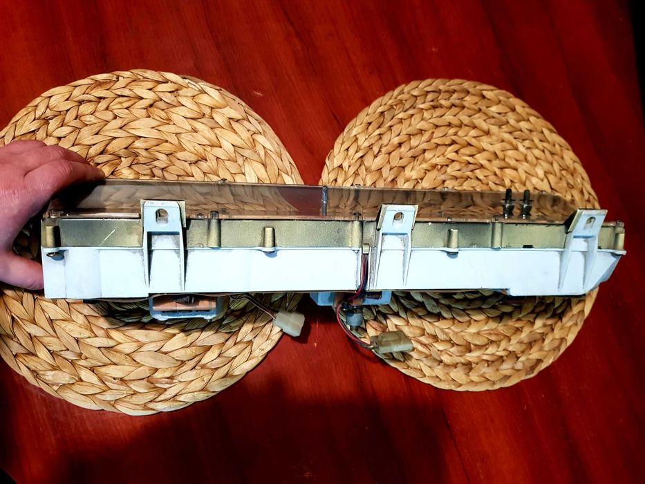 Приборка Nissan Silvia S110 Приборная панель Щиток приборов Datsun 200